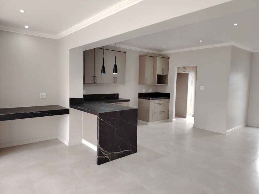 3 Bedroom Property for Sale in Hartenbos Central Western Cape